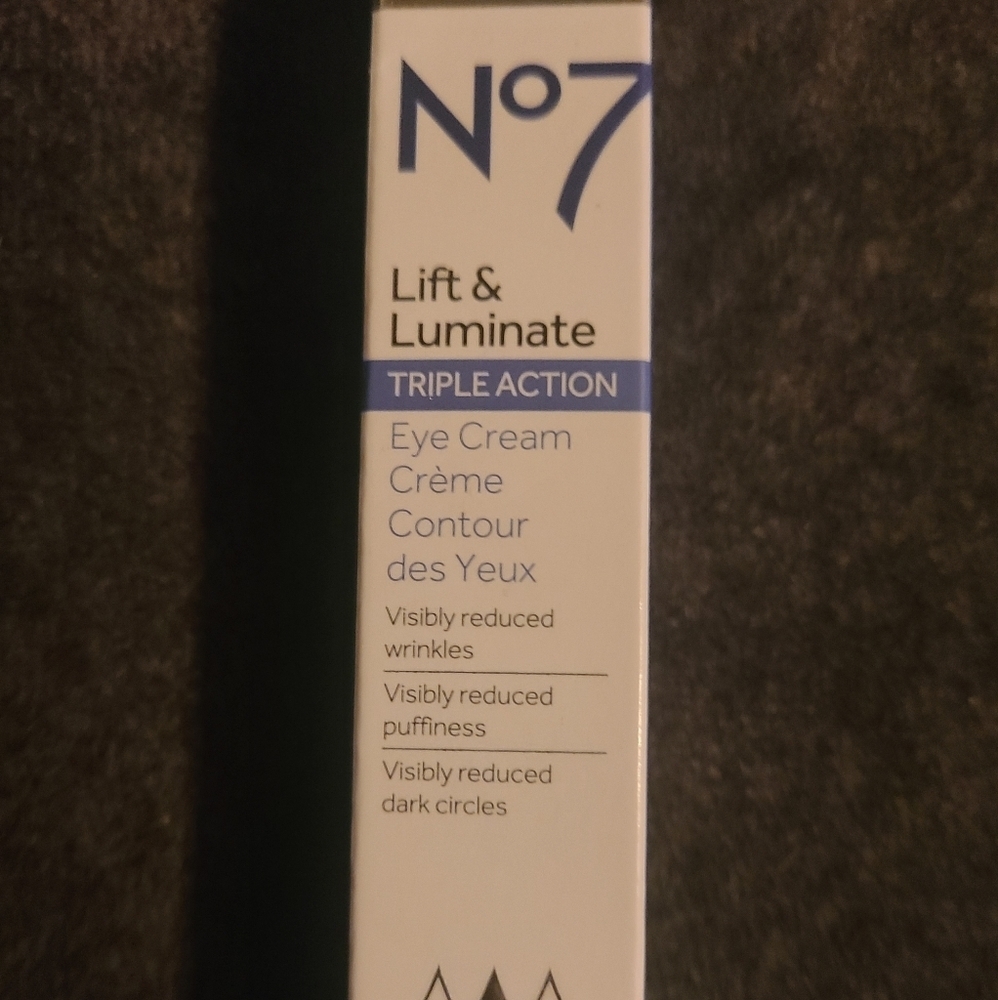 No7 lift luminate triple action eye cream